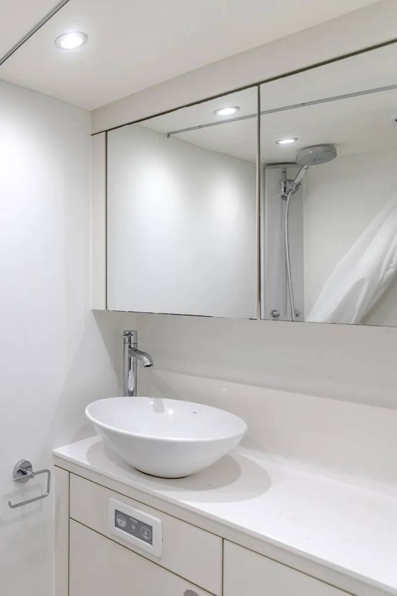 Slide: The Image of Sunseeker 75 Yacht 2017 - 52