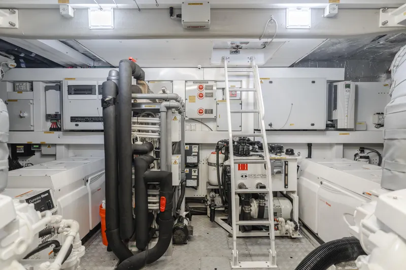 Slide: The Image of Sunseeker 75 Yacht 2017 - 58