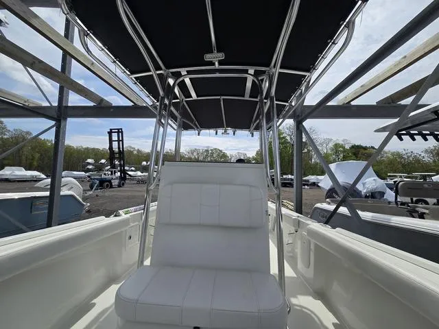 Slide: The Image of Parker Marine 21SE Center Console 2025 - 7