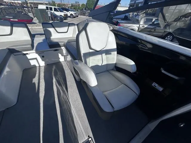 Slide: The Image of Yamaha AR250 2022 - 16