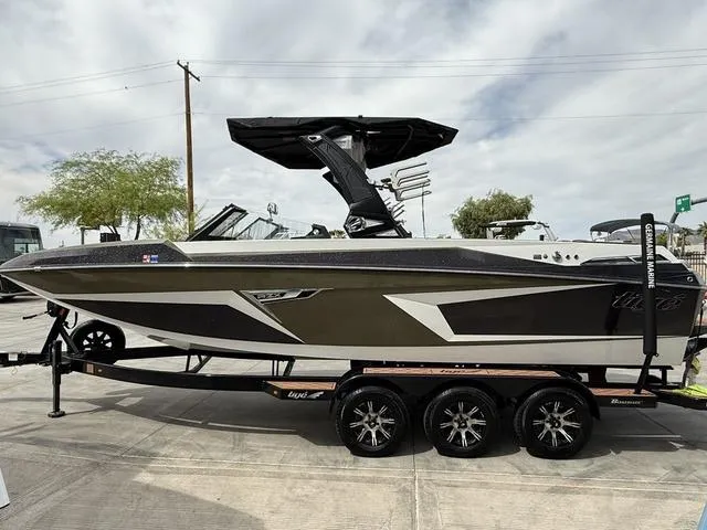 Slide: The Image of Tigé 24RZX 2023 - 5