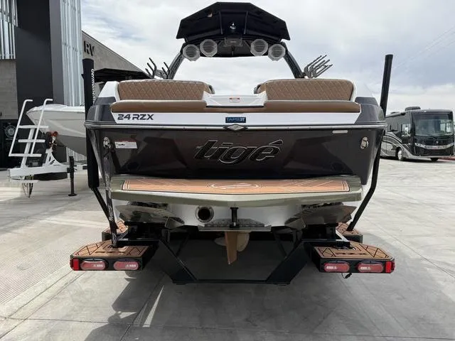 Slide: The Image of Tigé 24RZX 2023 - 7