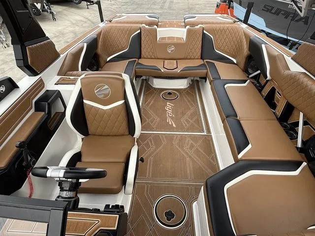 Slide: The Image of Tigé 24RZX 2023 - 8