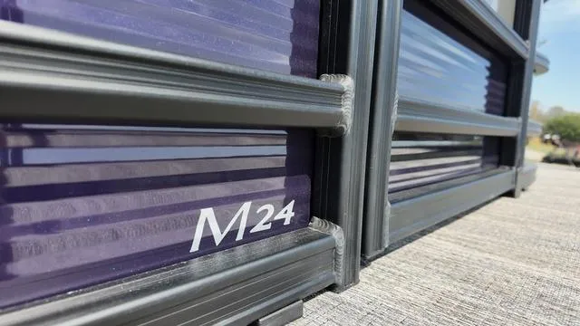 Slide: The Image of Bennington M Swingback 24 MSB 2025 - 10