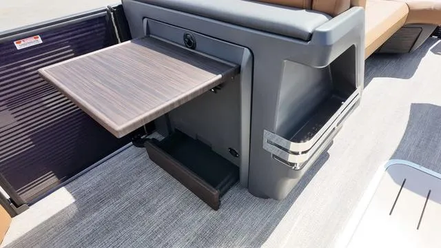 Slide: The Image of Bennington M Swingback 24 MSB 2025 - 21