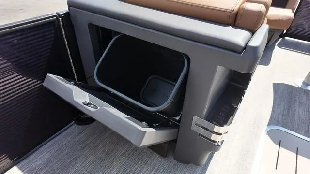 Slide: The Image of Bennington M Swingback 24 MSB 2025 - 22