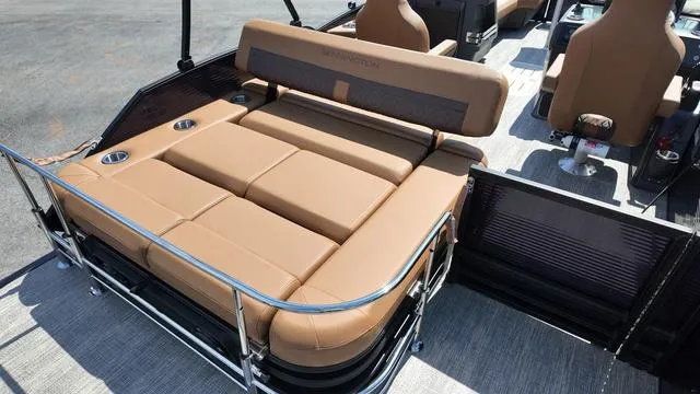 Slide: The Image of Bennington M Swingback 24 MSB 2025 - 23