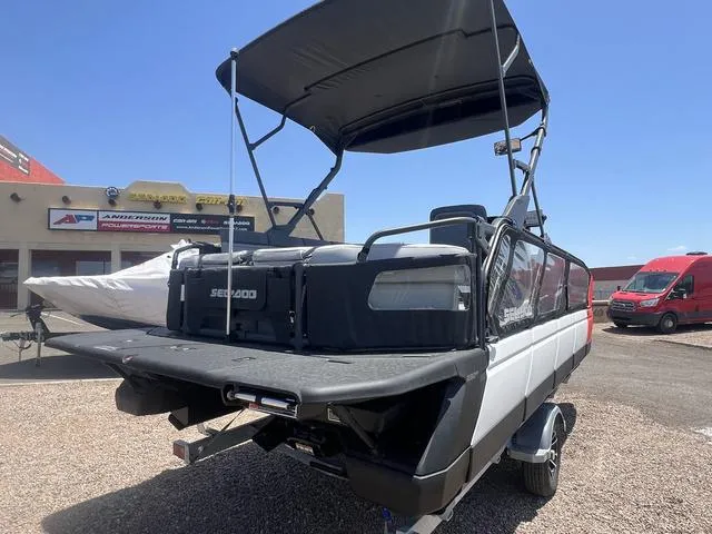 Slide: The Image of Sea-Doo Switch Sport 21 2024 - 3