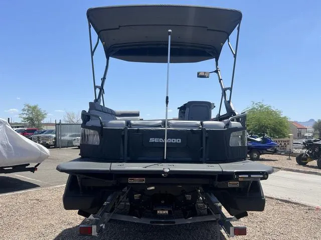 Slide: The Image of Sea-Doo Switch Sport 21 2024 - 4