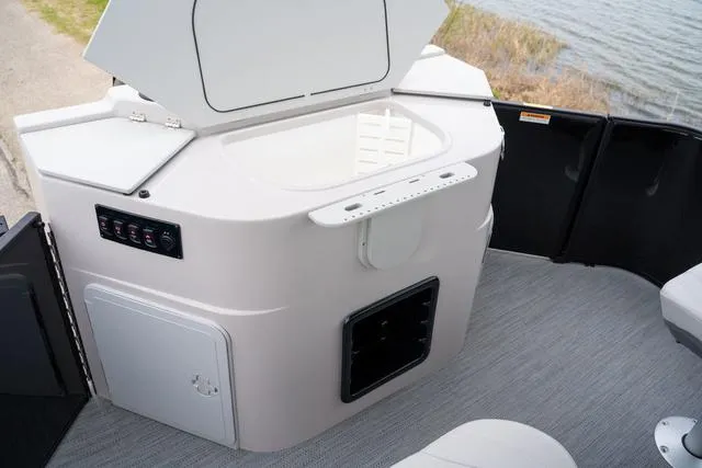 Slide: The Image of Godfrey Sweetwater 2286 F 2025 - 10