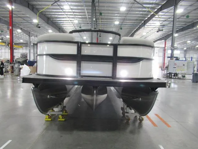 Slide: The Image of Barletta Cabrio C24UE 2025 - 5