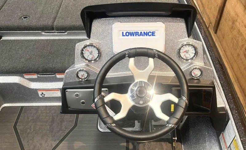Slide: The Image of Steering console of 2025 Nitro Z21 XL boat with Lowrance electronics. - 5