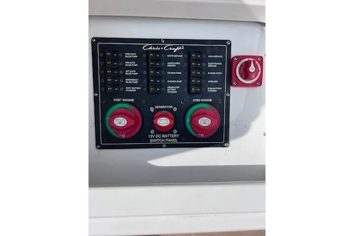Slide: The Image of 12V DC battery switch panel on 2007 Chris-Craft Corsair 36 boat. - 18