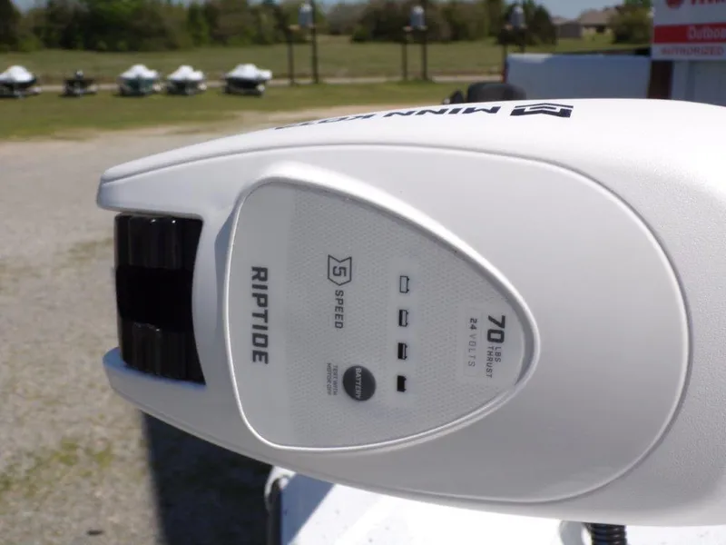 Slide: The Image of Minn Kota Riptide motor on 2025 Xpress H20BAY boat, featuring 70 thrust and 5-speed settings. - 10