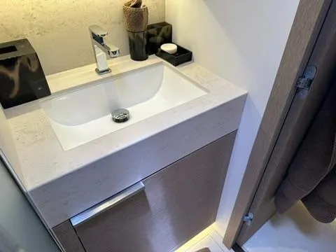 Slide: The Image of Lagoon SEVENTY 7 2020 - 50