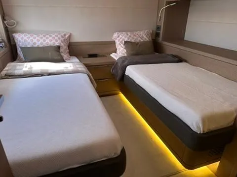 Slide: The Image of Lagoon SEVENTY 7 2020 - 51