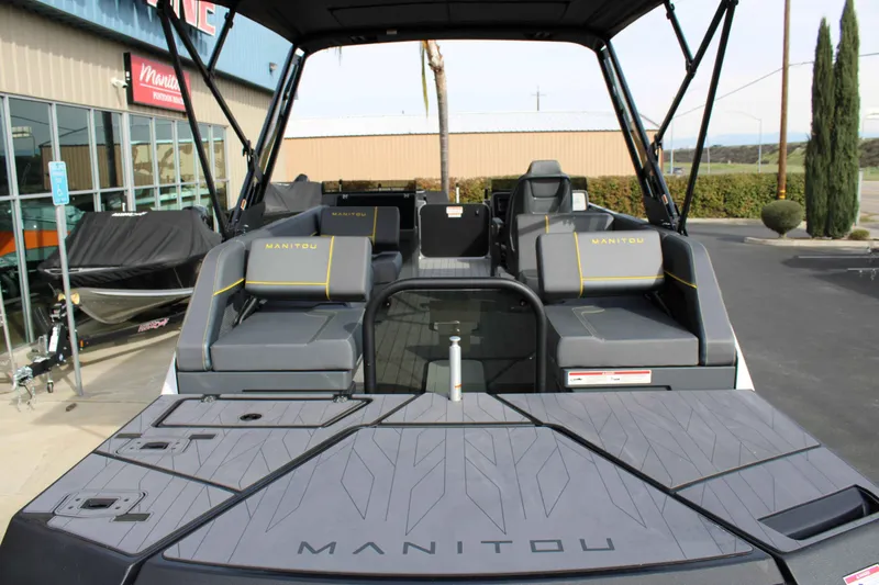 Slide: The Image of Manitou 22MAX Explore Switchback 2025 - 4