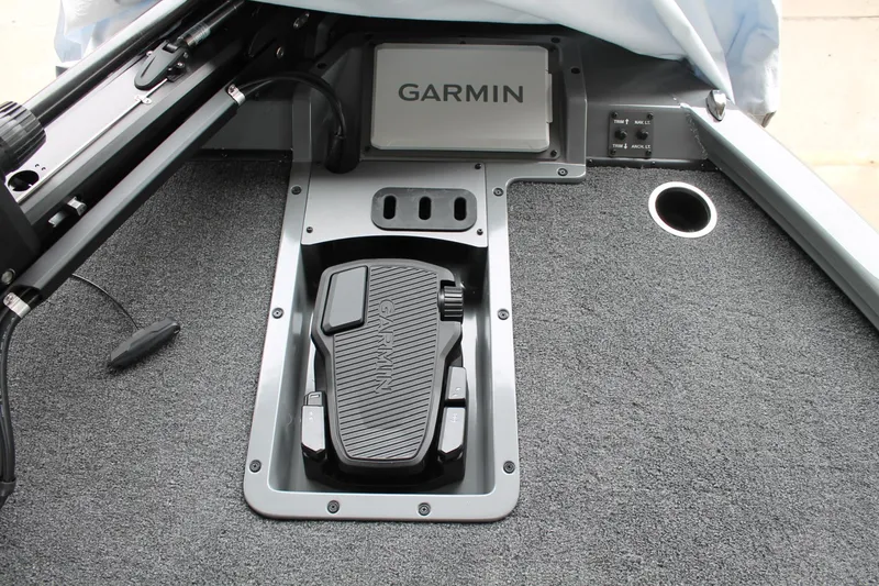 Slide: The Image of 2025 Vexus AVX2080 boat deck with Garmin foot pedal and control panel. - 5