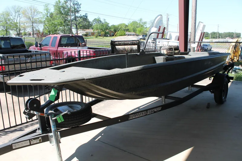 Slide: The Image of War Eagle 750 Gladiator 2025 - 10