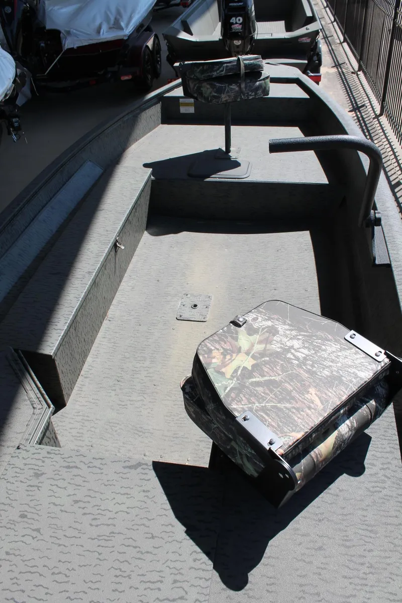 Slide: The Image of War Eagle 750 Gladiator 2025 - 12