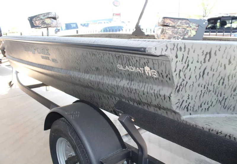 Slide: The Image of War Eagle 750 Gladiator 2025 - 5