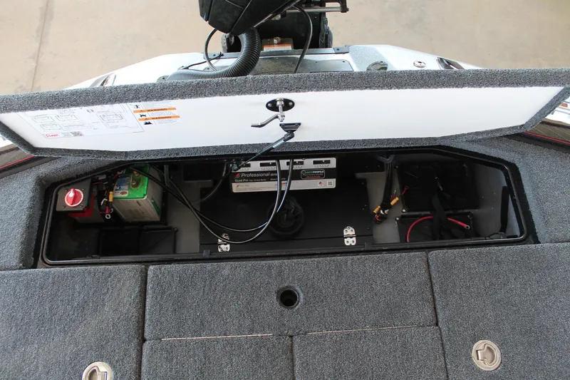 Slide: The Image of Ranger Boats Z519R Cup-Equipped 2025 - 18