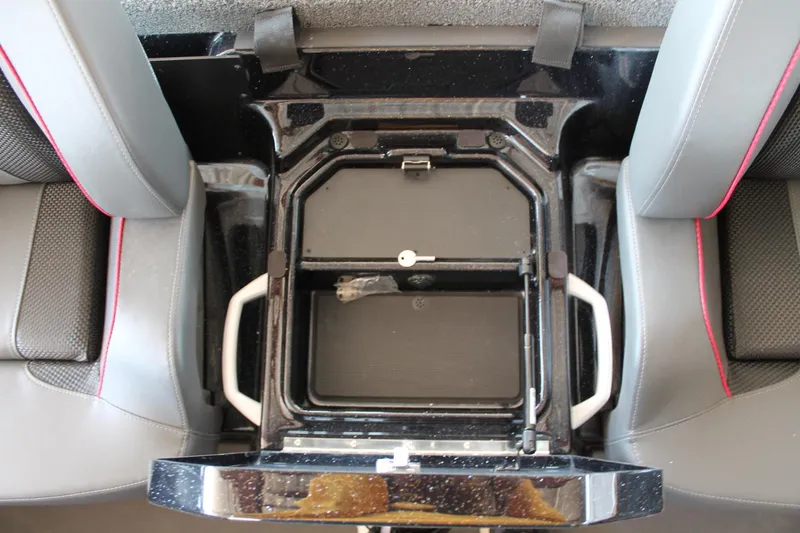 Slide: The Image of Ranger Boats Z519R Cup-Equipped 2025 - 24