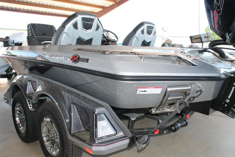 Slide: The Image of Ranger Boats Z519R Cup-Equipped 2025 - 7