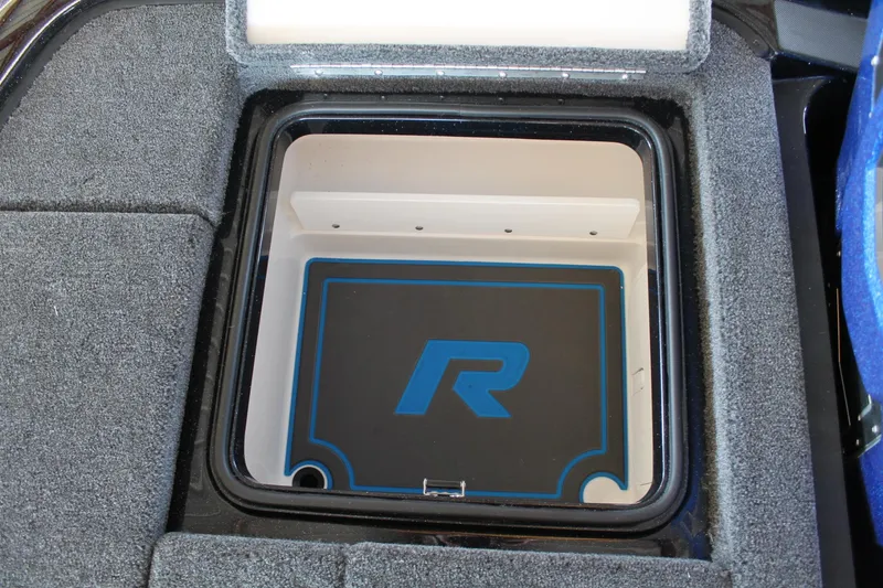 Slide: The Image of Ranger Boats Z519R Cup-Equipped 2025 - 14