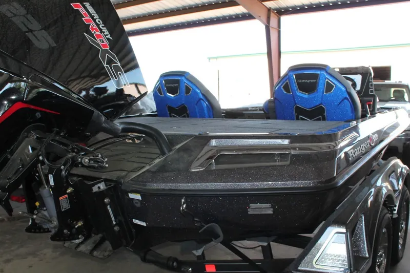 Slide: The Image of Ranger Boats Z519R Cup-Equipped 2025 - 15