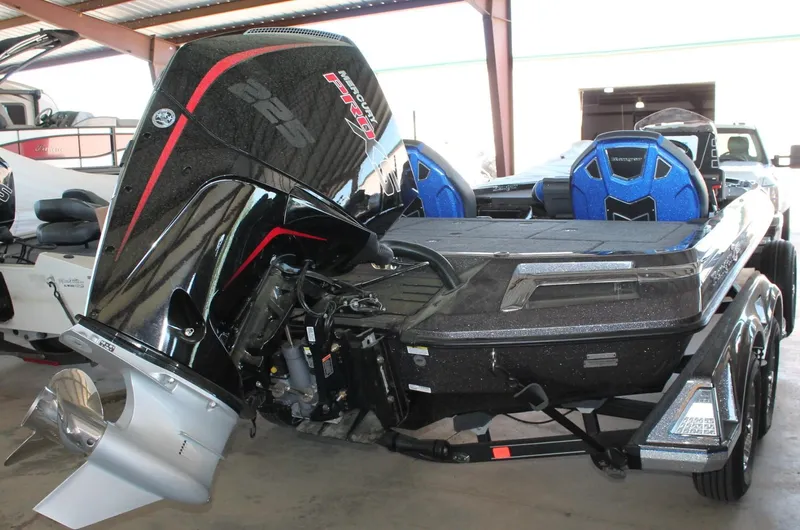 Slide: The Image of Ranger Boats Z519R Cup-Equipped 2025 - 16