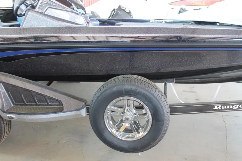Slide: The Image of Ranger Boats Z519R Cup-Equipped 2025 - 18