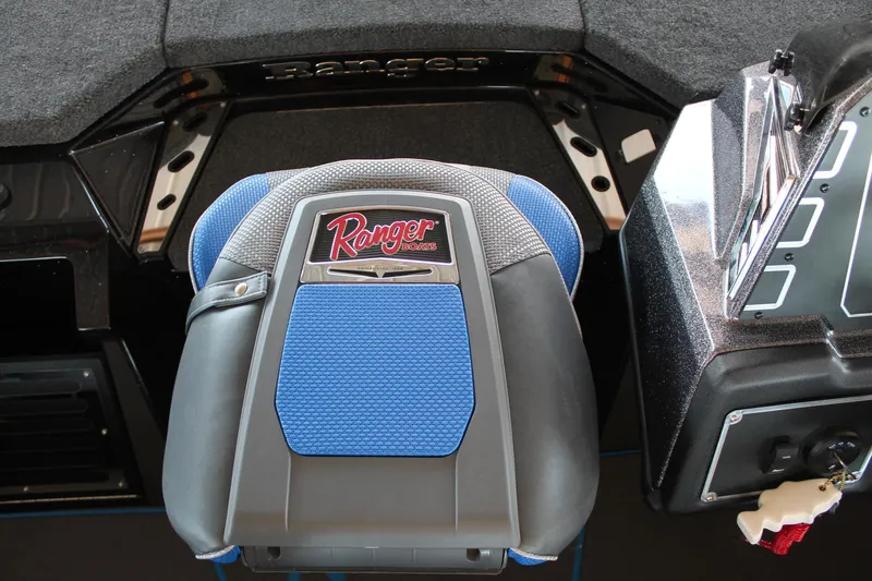 Slide: The Image of Ranger Boats Z519R Cup-Equipped 2025 - 7