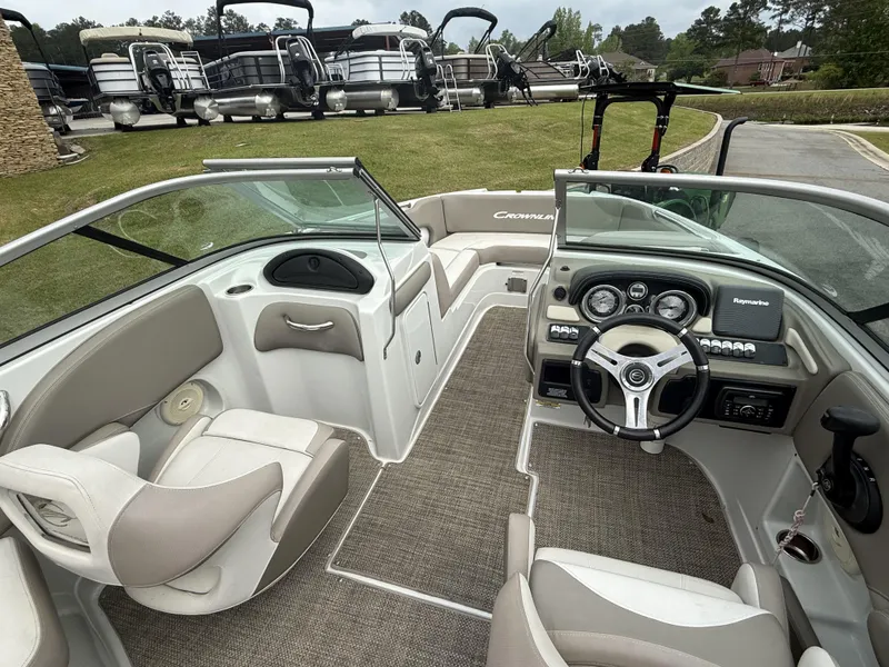 Slide: The Image of Crownline Boats Eclipse E1 XS 2017 - 3