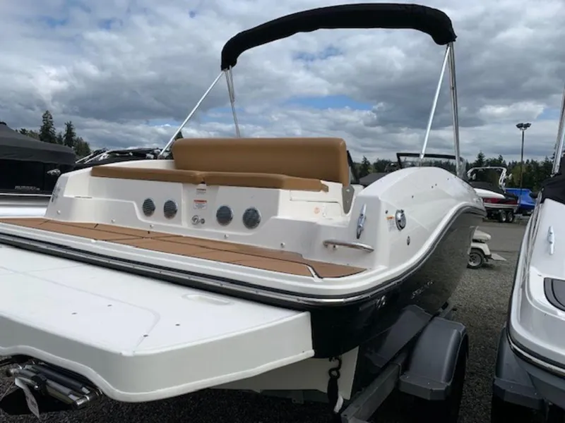 Slide: The Image of Bayliner DX 2050 2019 - 3