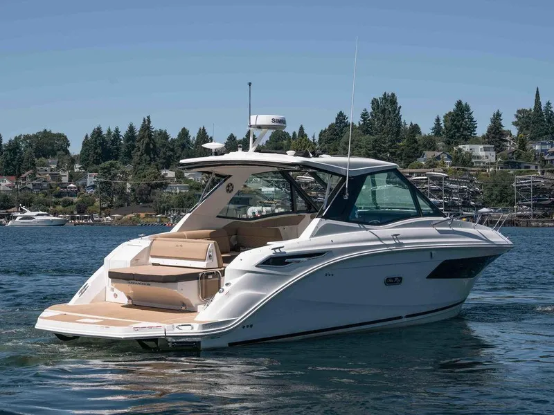 Slide: The Image of Sea Ray Sundancer 320 2025 - 6