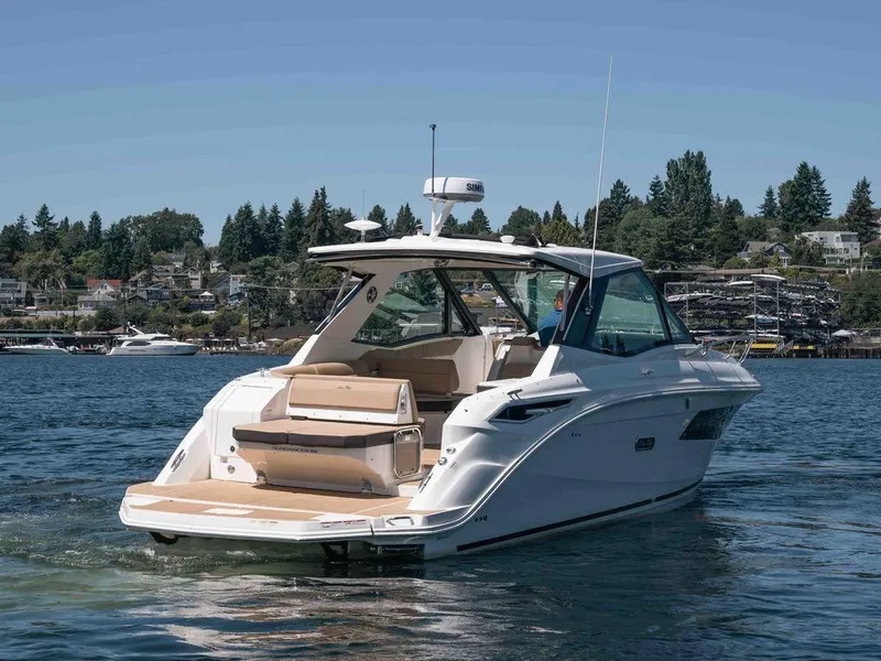 Slide: The Image of Sea Ray Sundancer 320 2025 - 7
