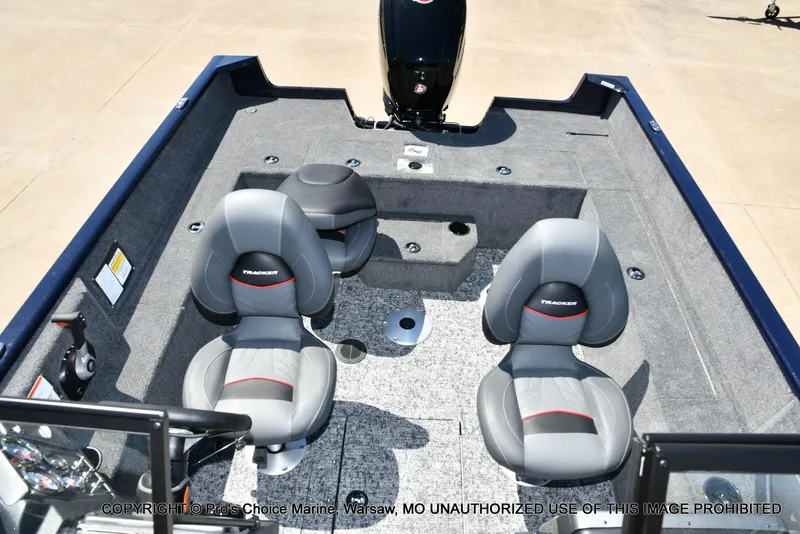 Slide: The Image of Tracker Pro Guide V-175 Walk-Thru 2025 - 10