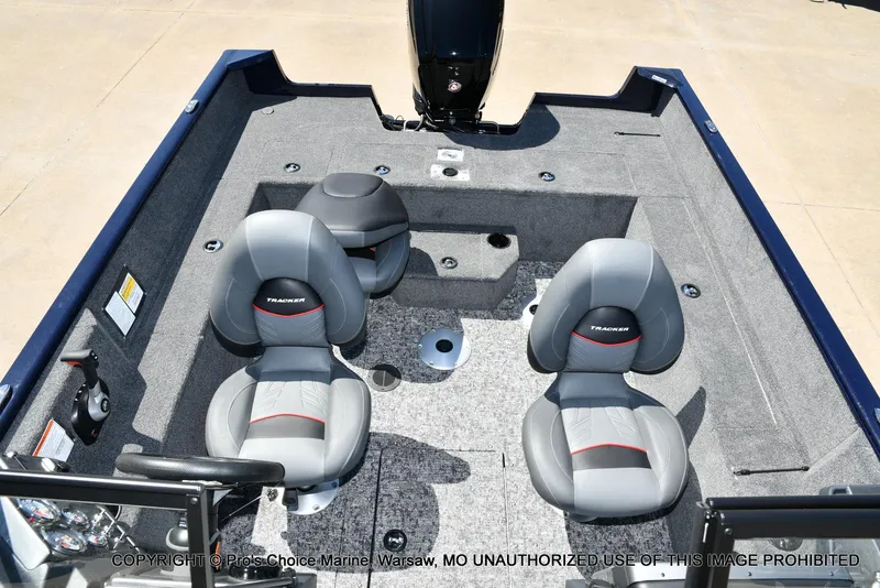 Slide: The Image of Tracker Pro Guide V-175 Walk-Thru 2025 - 60