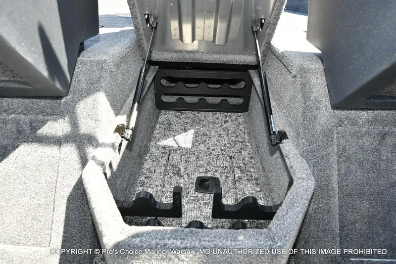 Slide: The Image of Tracker Pro Guide V-175 Combo 2025 - 51