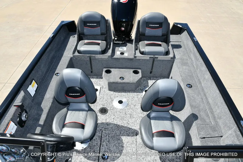 Slide: The Image of Tracker Pro Guide V-175 Combo 2025 - 60