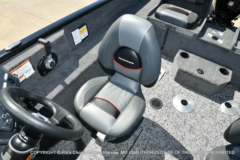 Slide: The Image of Tracker Pro Guide V-175 Combo 2025 - 61