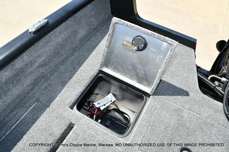 Slide: The Image of Tracker Pro Guide V-175 Combo 2025 - 71