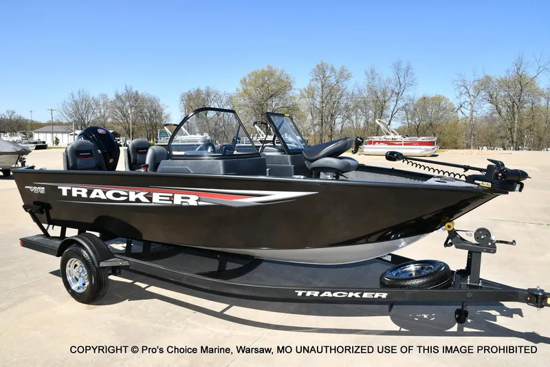 Slide: The Image of Tracker Pro Guide V-175 Combo 2025 - 83