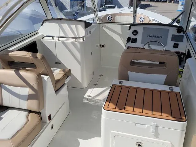 Slide: The Image of Parker Marine 2540 DC 2019 - 4