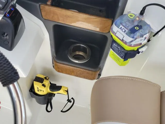 Slide: The Image of Parker Marine 2540 DC 2019 - 5