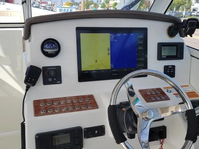 Slide: The Image of Parker Marine 2540 DC 2019 - 6