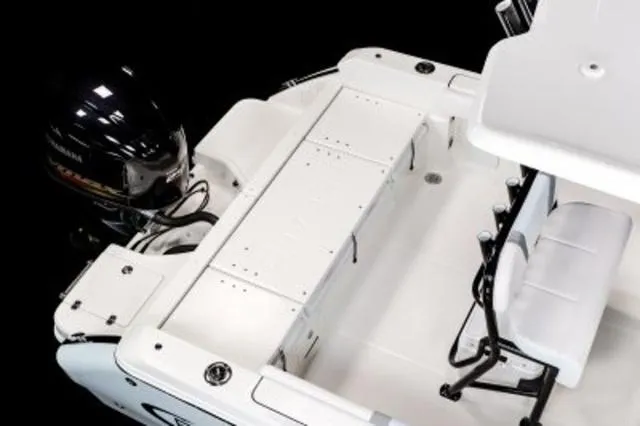 Slide: The Image of Robalo R232EX 2025 - 8