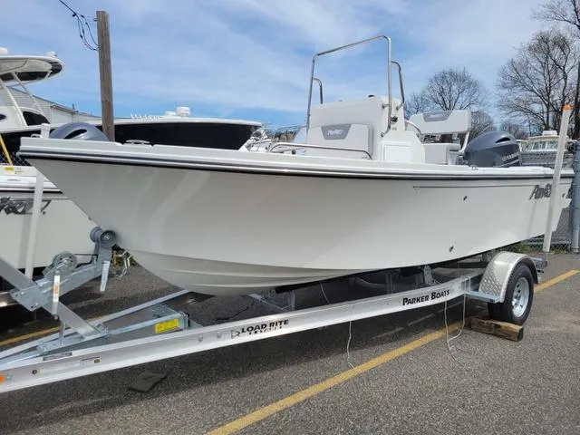 The Image of Parker Marine 18SE Center Console 2024 - 1