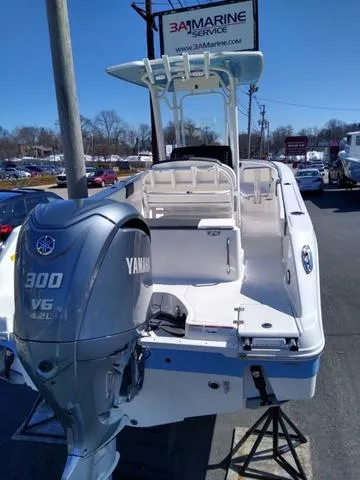 Slide: The Image of Robalo R242EX 2023 - 2